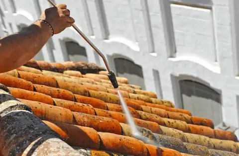 Nettoyage de toitures - Saint-Christol-lez-Alès